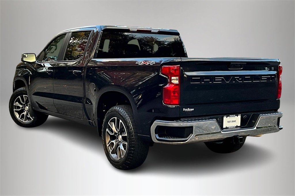 2022 Chevrolet Silverado 1500 LT photo 4