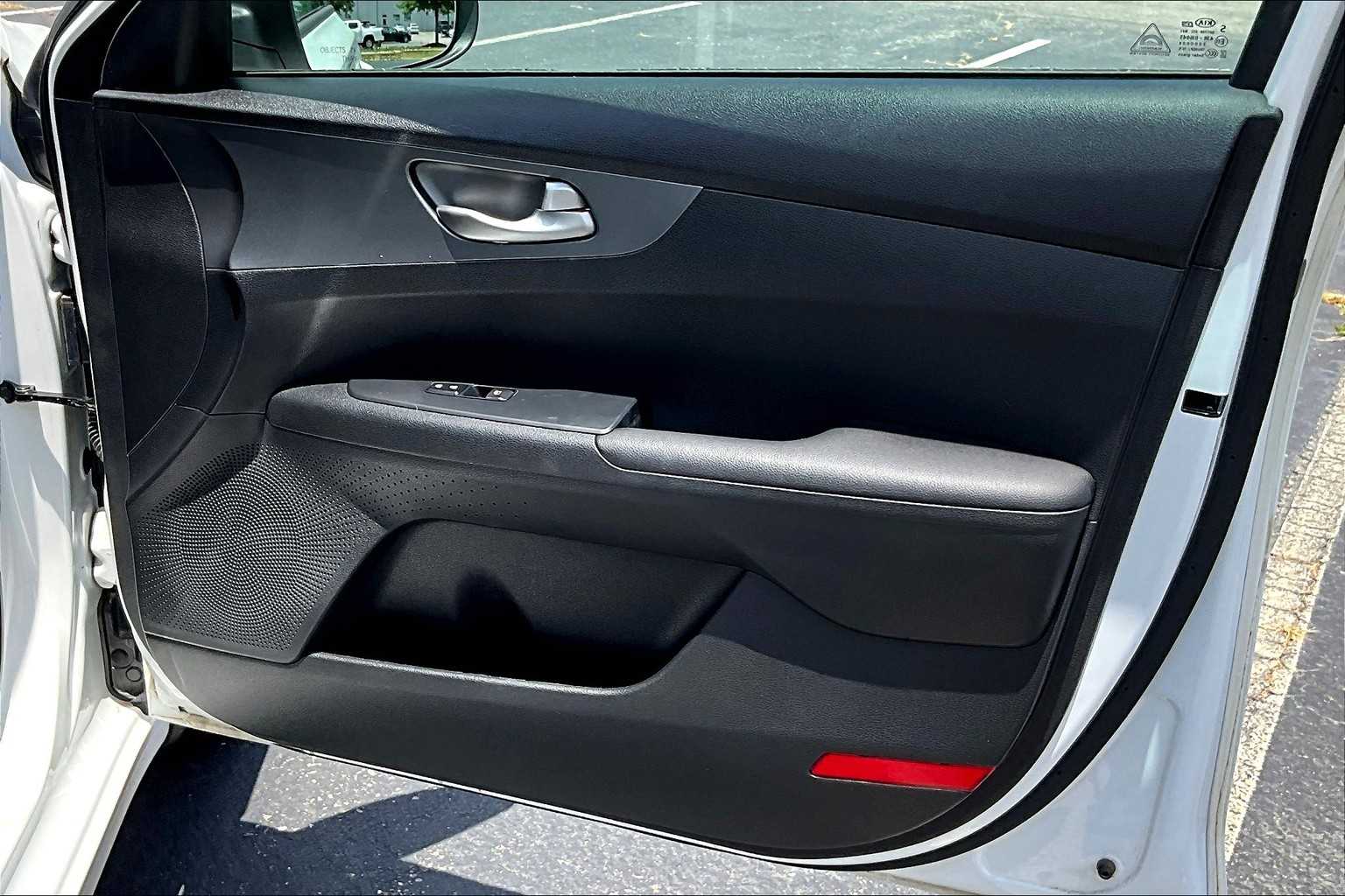 2021 Kia Forte LXS photo 21