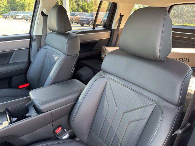 2026 Hyundai Santa Fe SEL photo 9