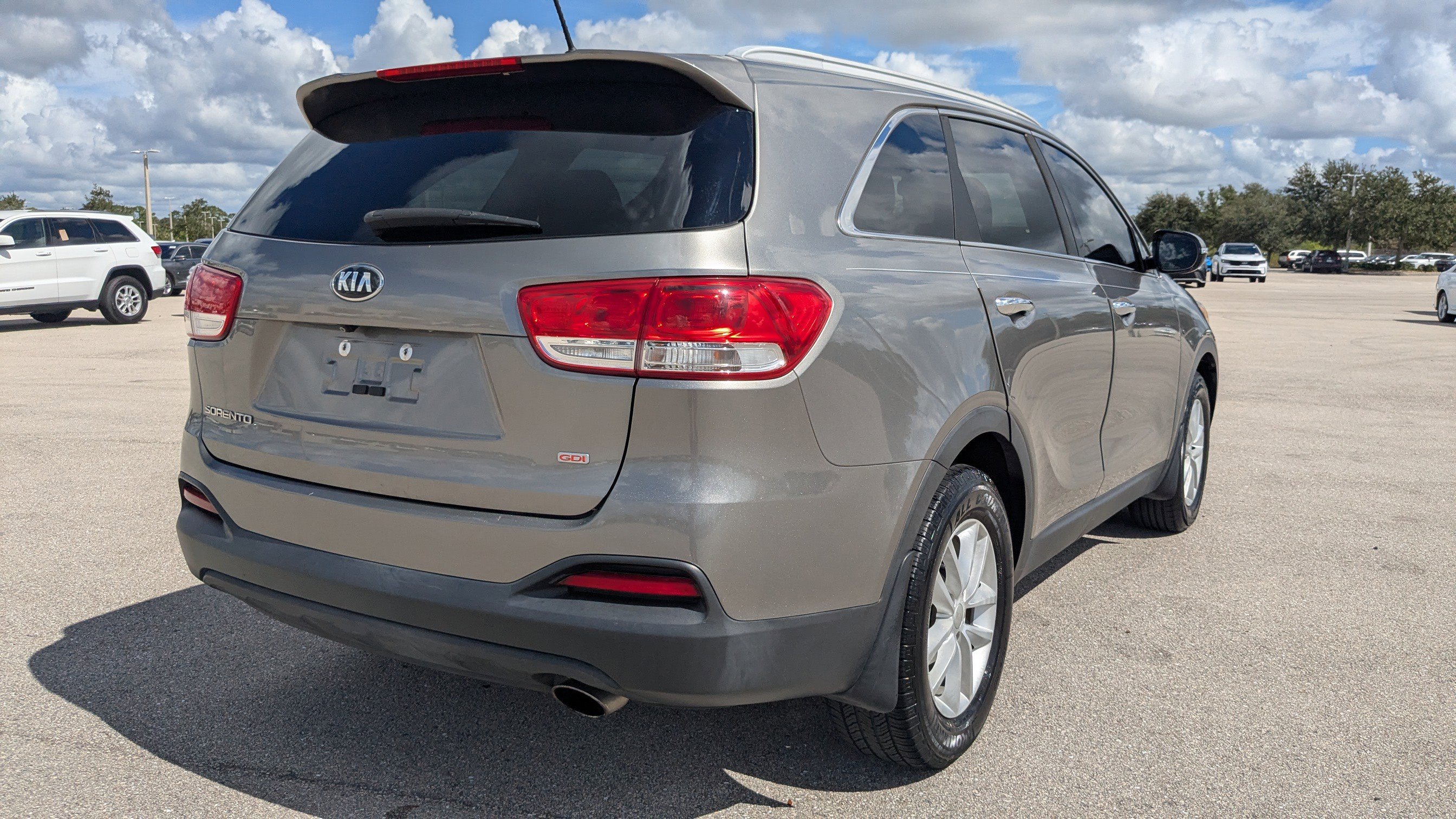 2017 Kia Sorento LX photo 4