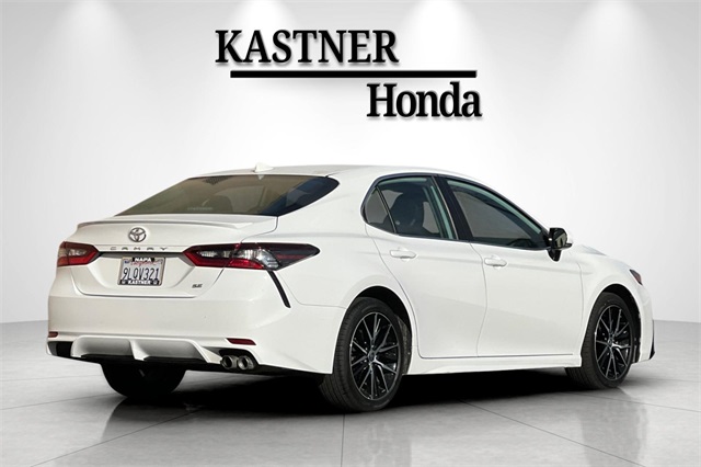 2024 Toyota Camry SE photo 3