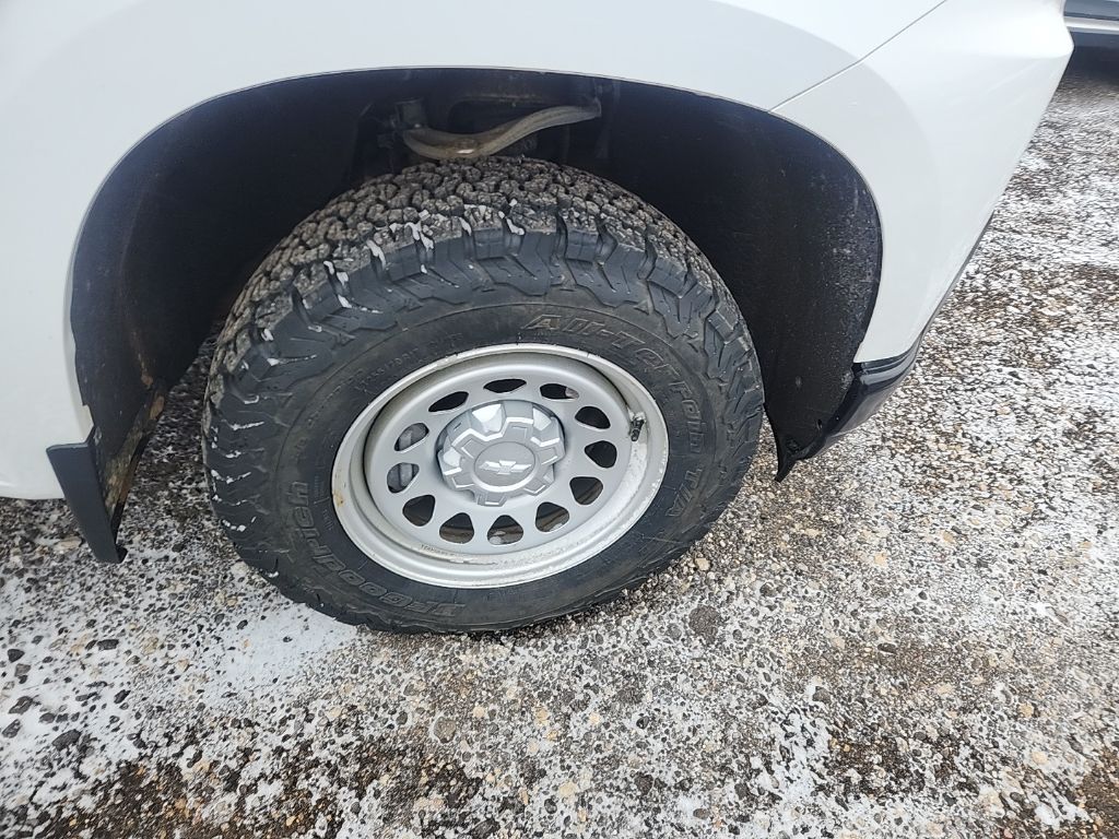 2020 Chevrolet Silverado 1500 photo 2