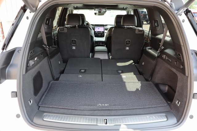 2025 Jeep Grand Cherokee L Summit photo 37