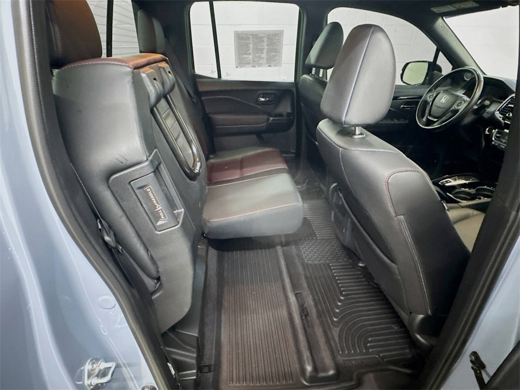 2023 Honda Ridgeline Black Edition photo 17