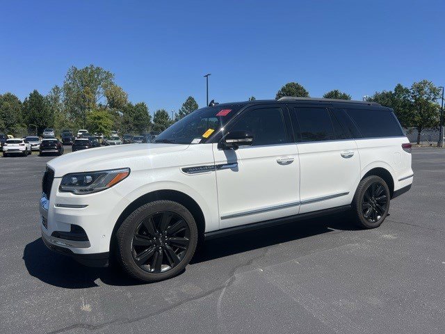 2023 Lincoln Navigator L photo 7