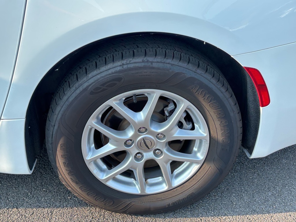 2023 Chrysler Voyager LX photo 4