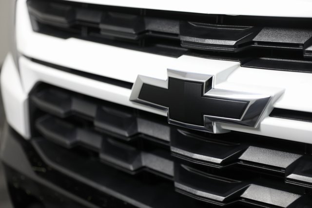 2022 Chevrolet Colorado LT photo 24