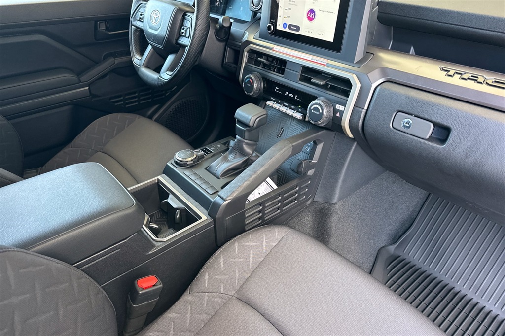 2025 Toyota Tacoma SR5 4x4 Double Cab photo 15