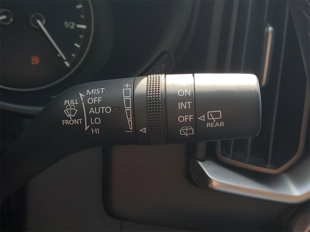 2025 Mazda CX-50 Premium photo 24