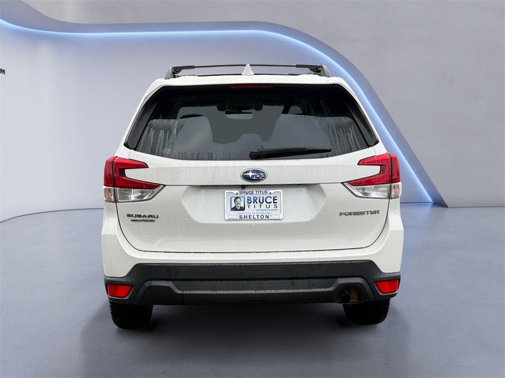 2020 Subaru Forester Premium photo 3
