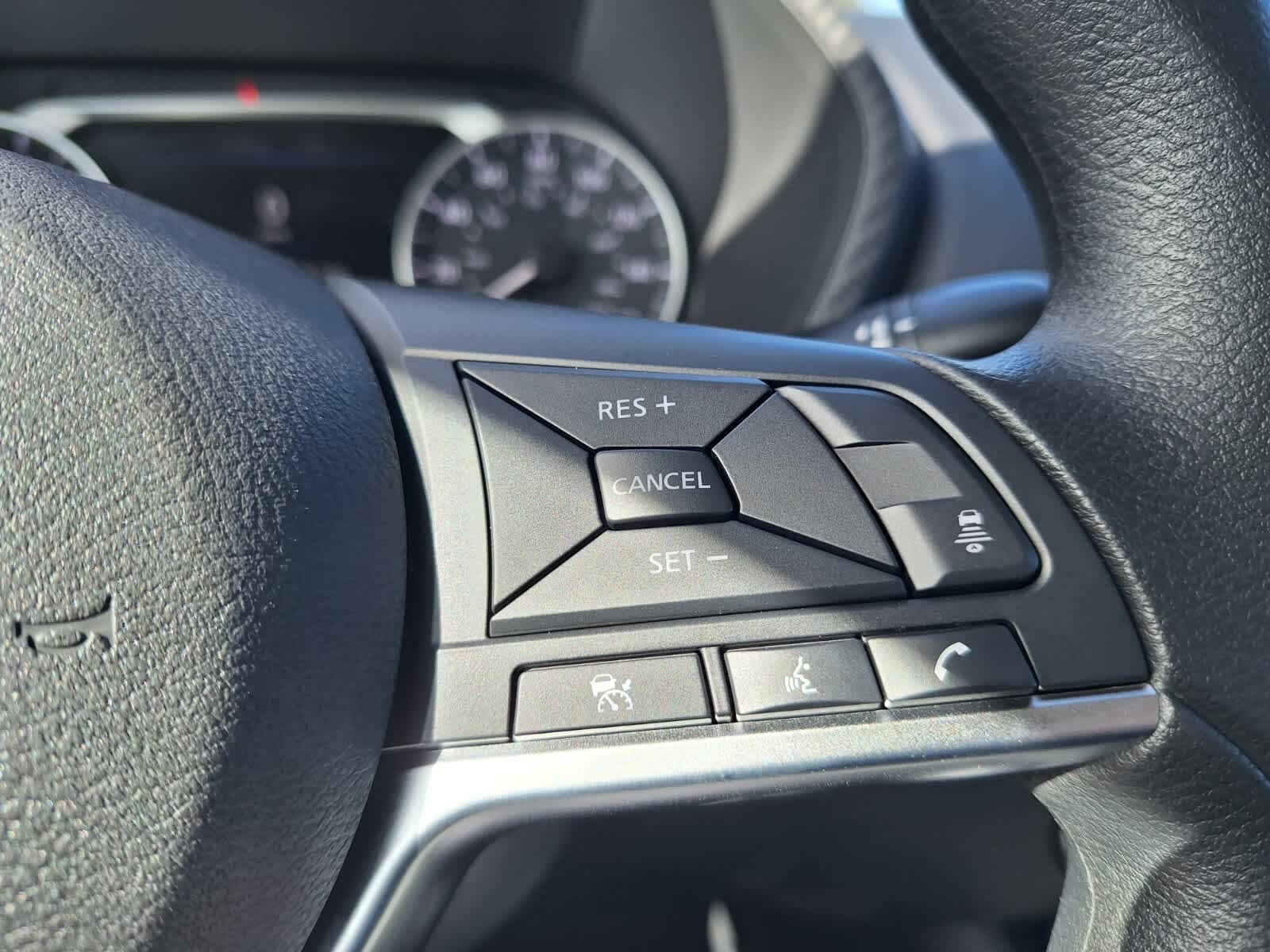 2025 Nissan Sentra SV photo 14