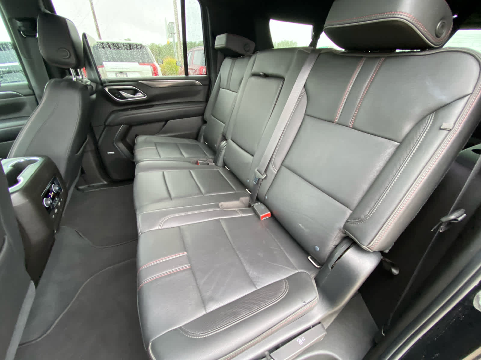 2021 Chevrolet Suburban RST photo 29