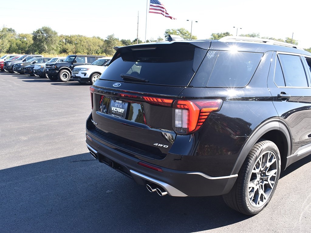 2025 Ford Explorer Platinum photo 28