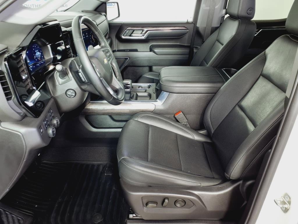 2024 Chevrolet Silverado 1500 LTZ photo 18