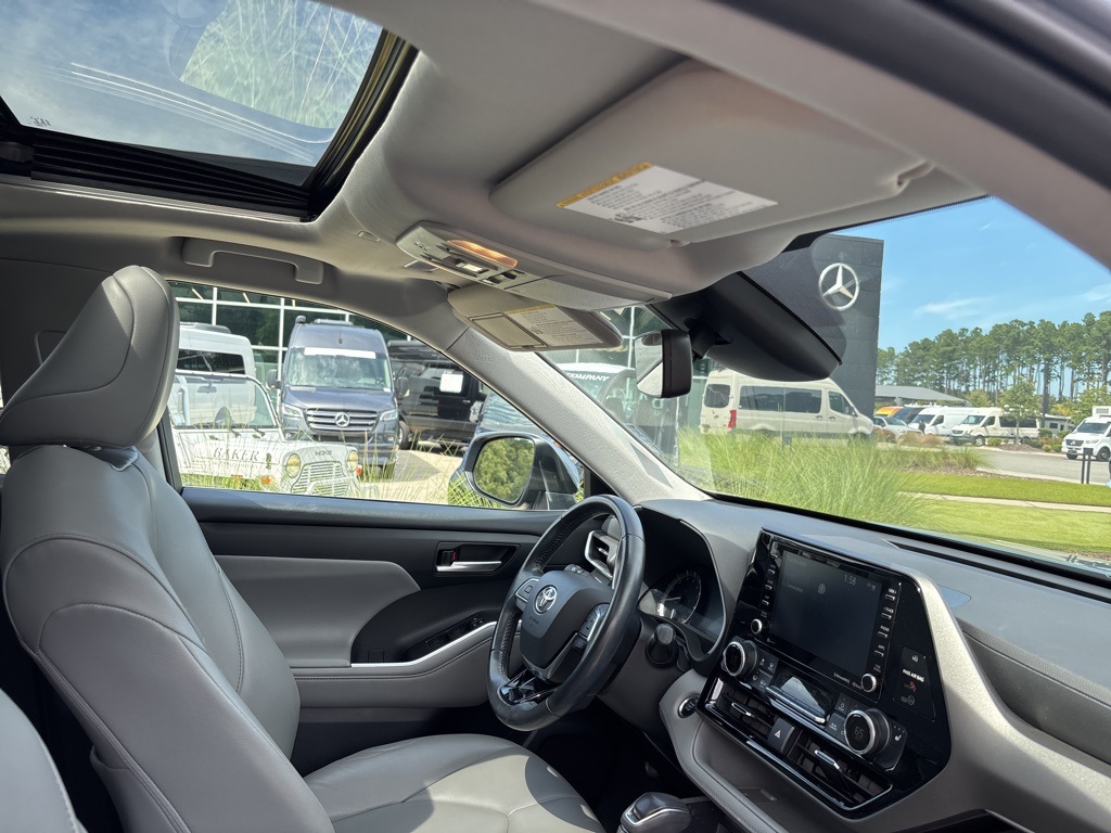 2021 Toyota Highlander XLE photo 46