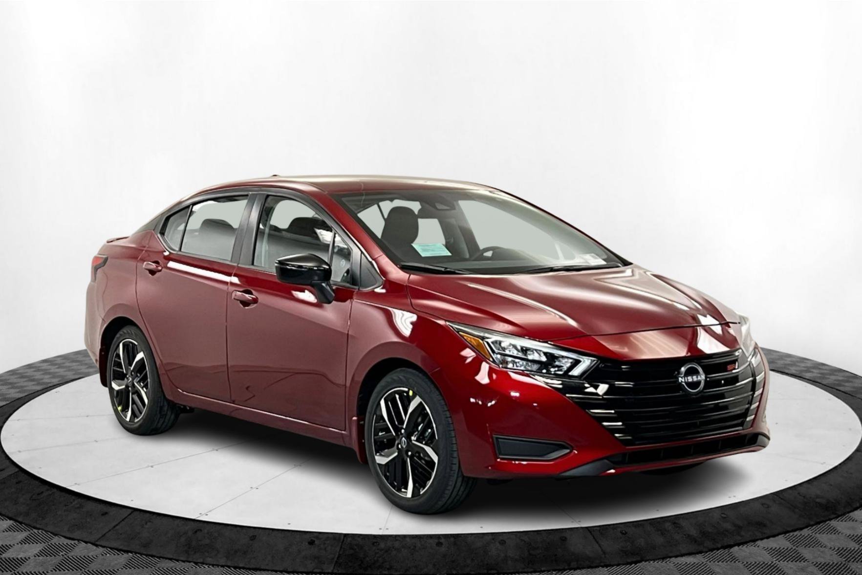 2025 Nissan Versa SR photo 7