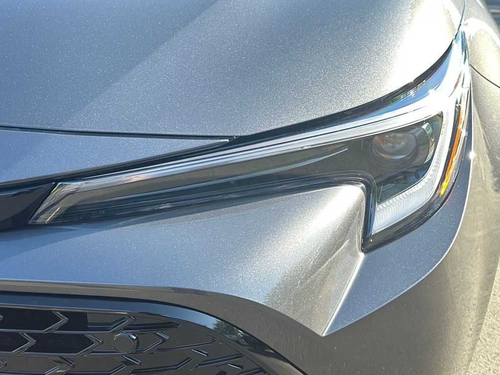 2025 Toyota Corolla SE photo 9