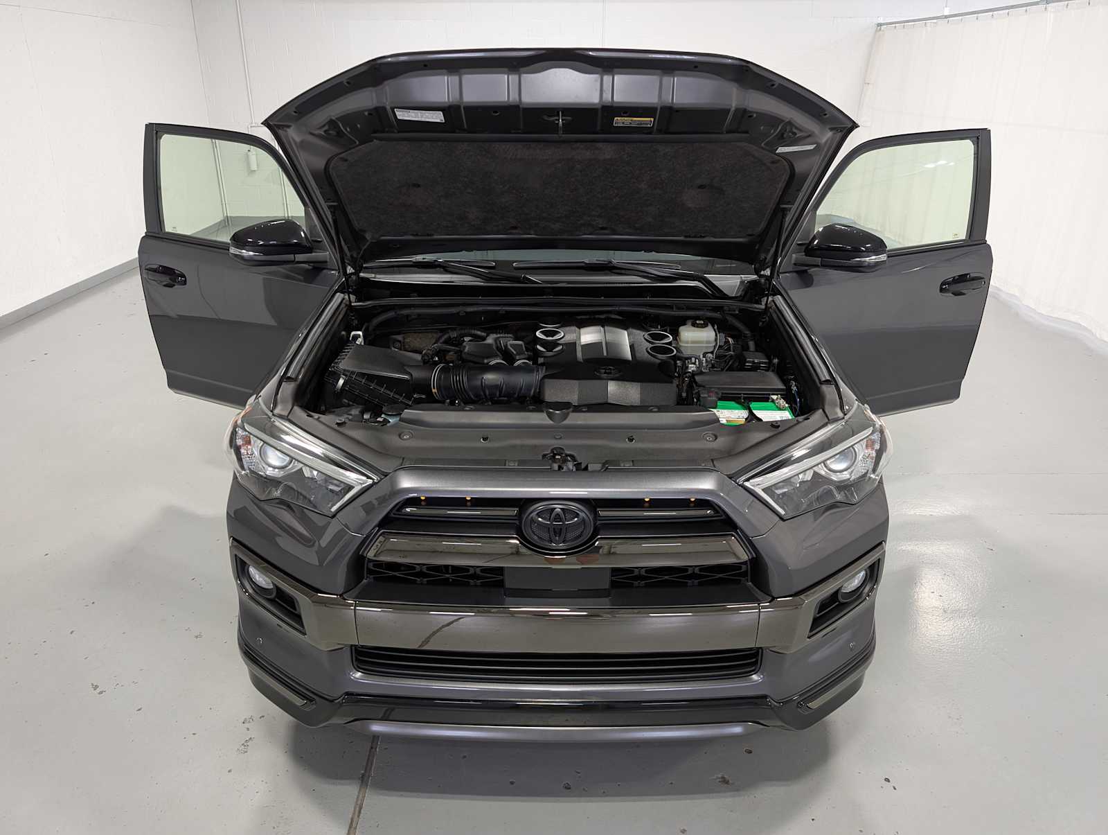 2020 Toyota 4Runner Nightshade Edition photo 12