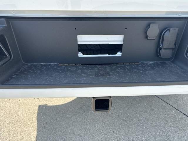 2025 Ford F-150 STX photo 9