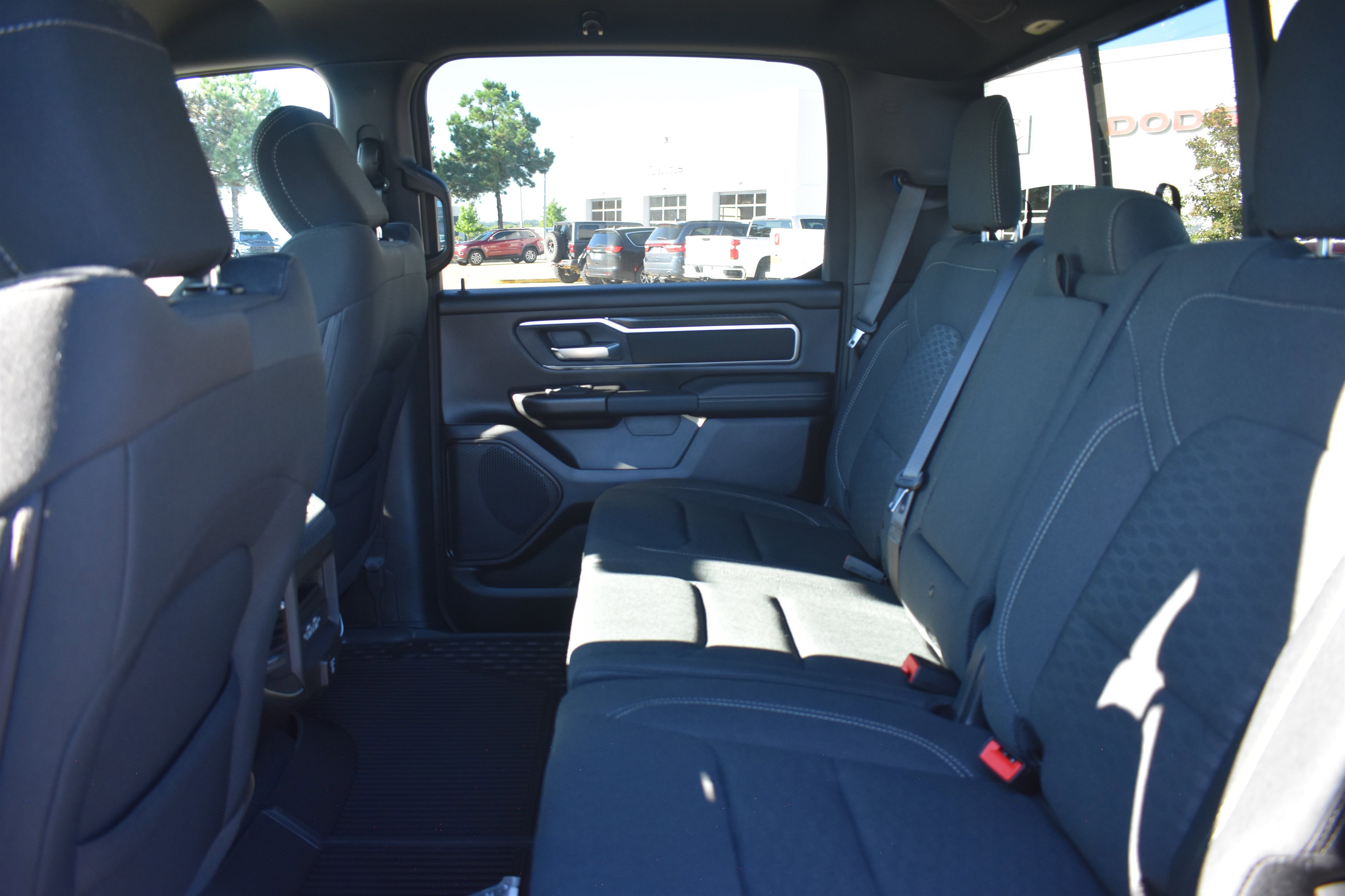 2025 Ram 1500 Big Horn photo 8
