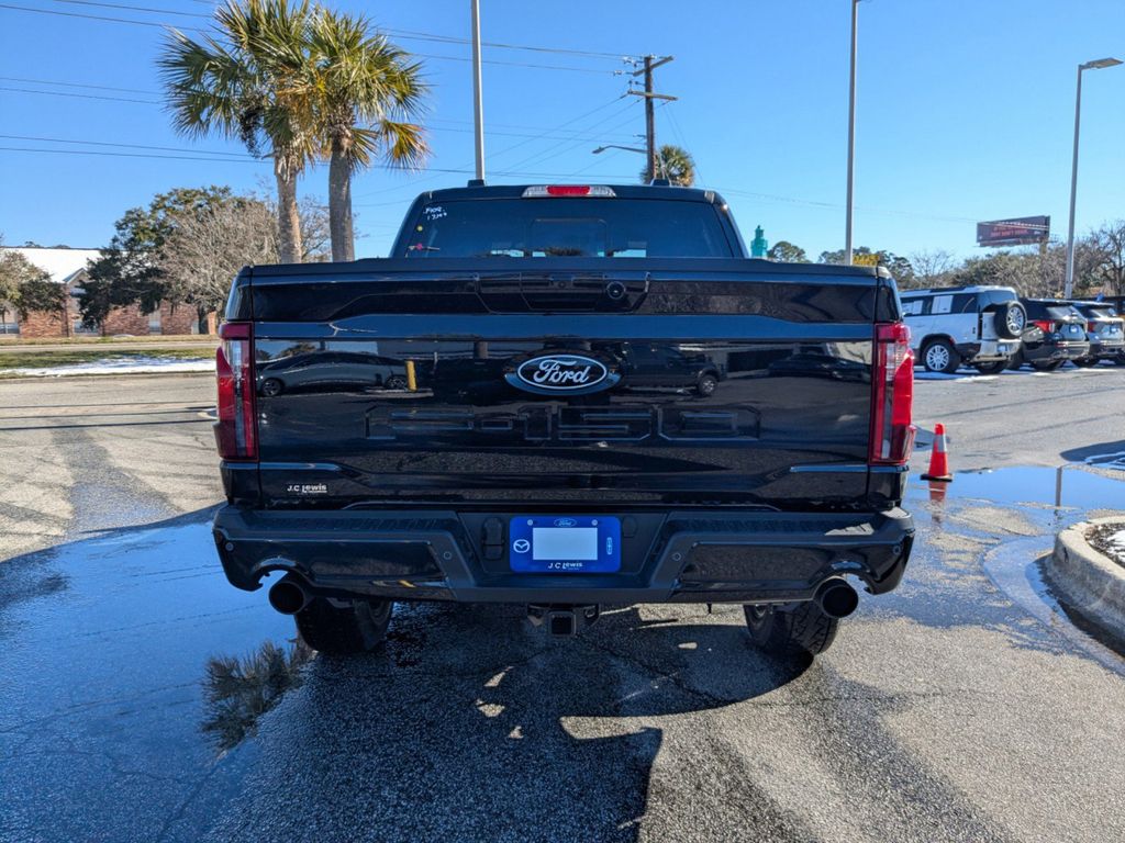 2025 Ford F-150 XLT photo 4