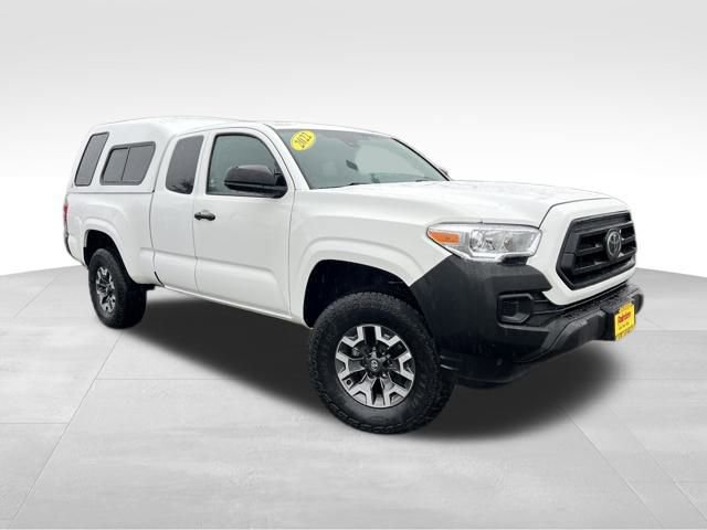2022 Toyota Tacoma SR's photo