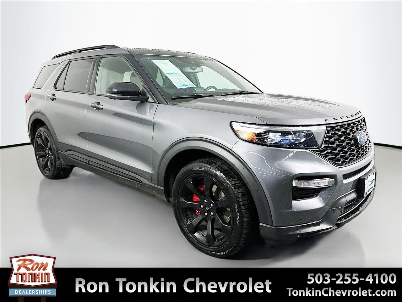 2023 Ford Explorer ST's photo