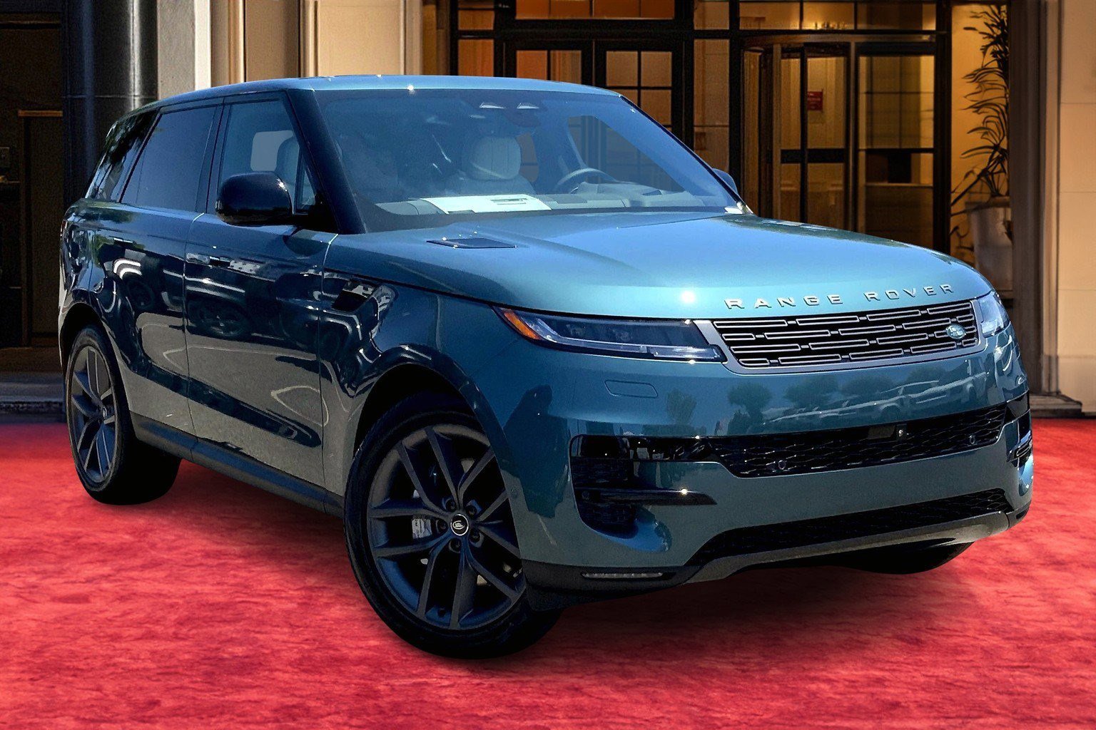 2025 Land Rover Range Rover Sport SE photo 2