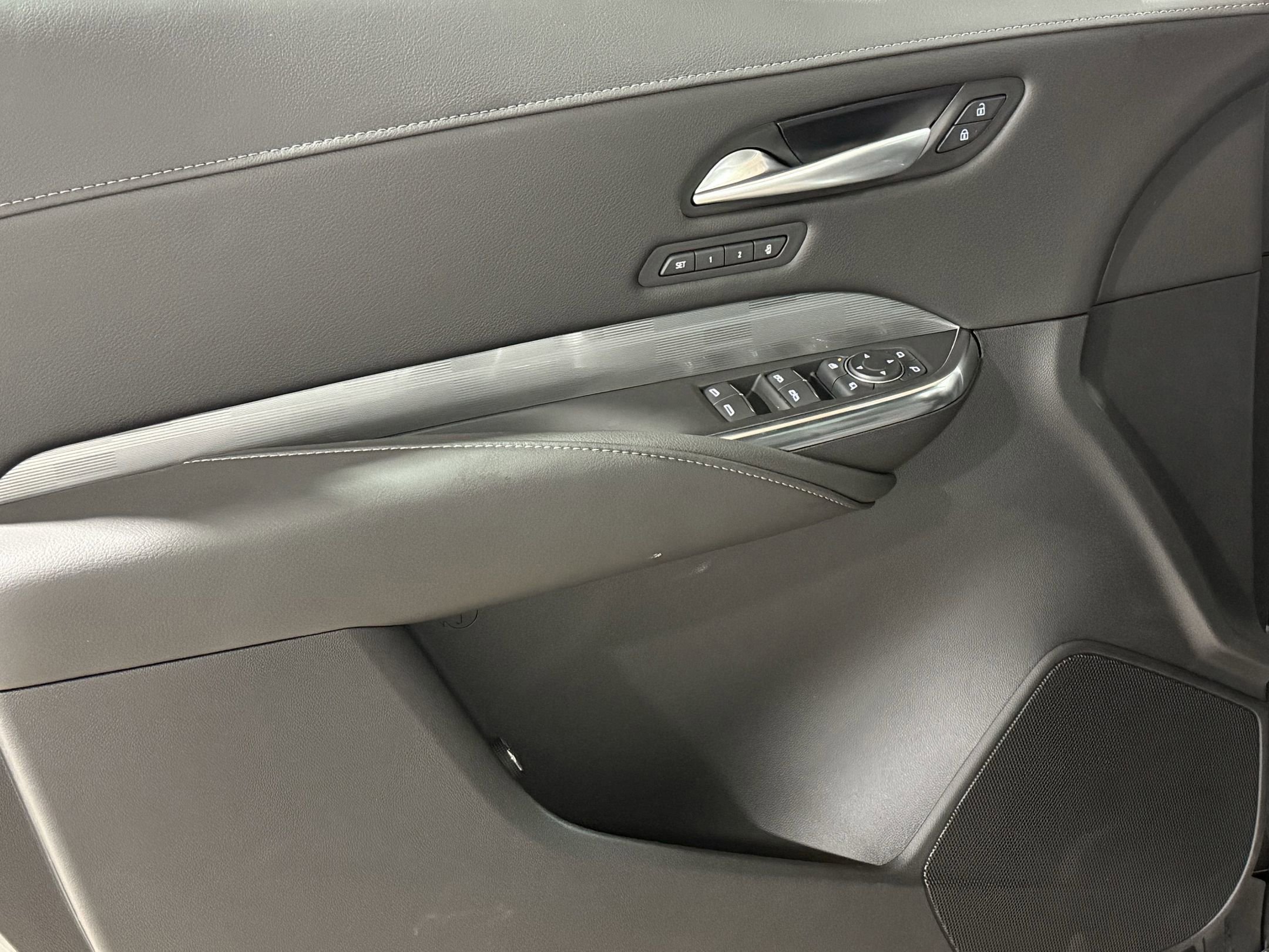 2025 Cadillac XT4 Premium Luxury photo 11