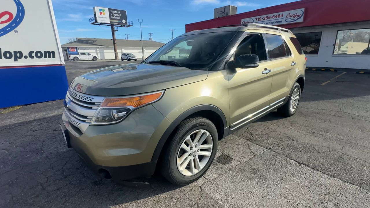 2013 Ford Explorer XLT photo 4