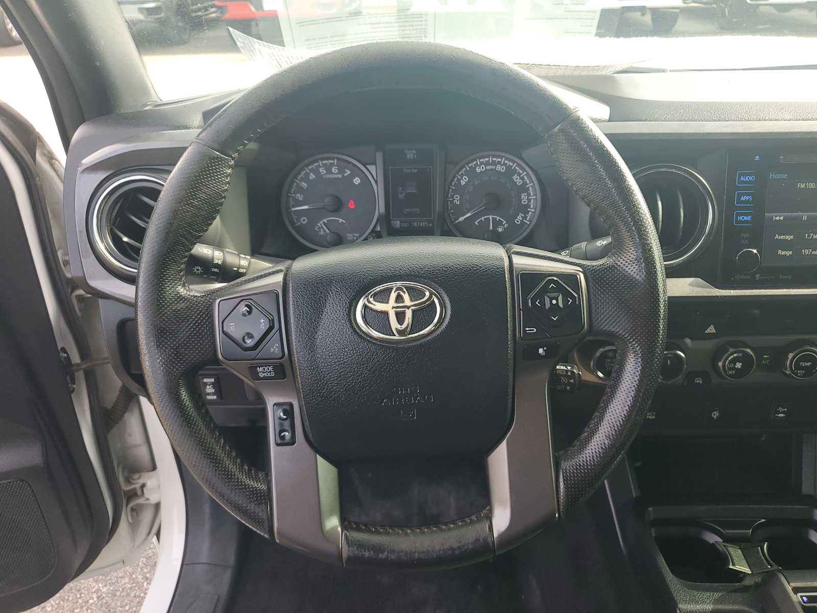 2017 Toyota Tacoma SR5 photo 11