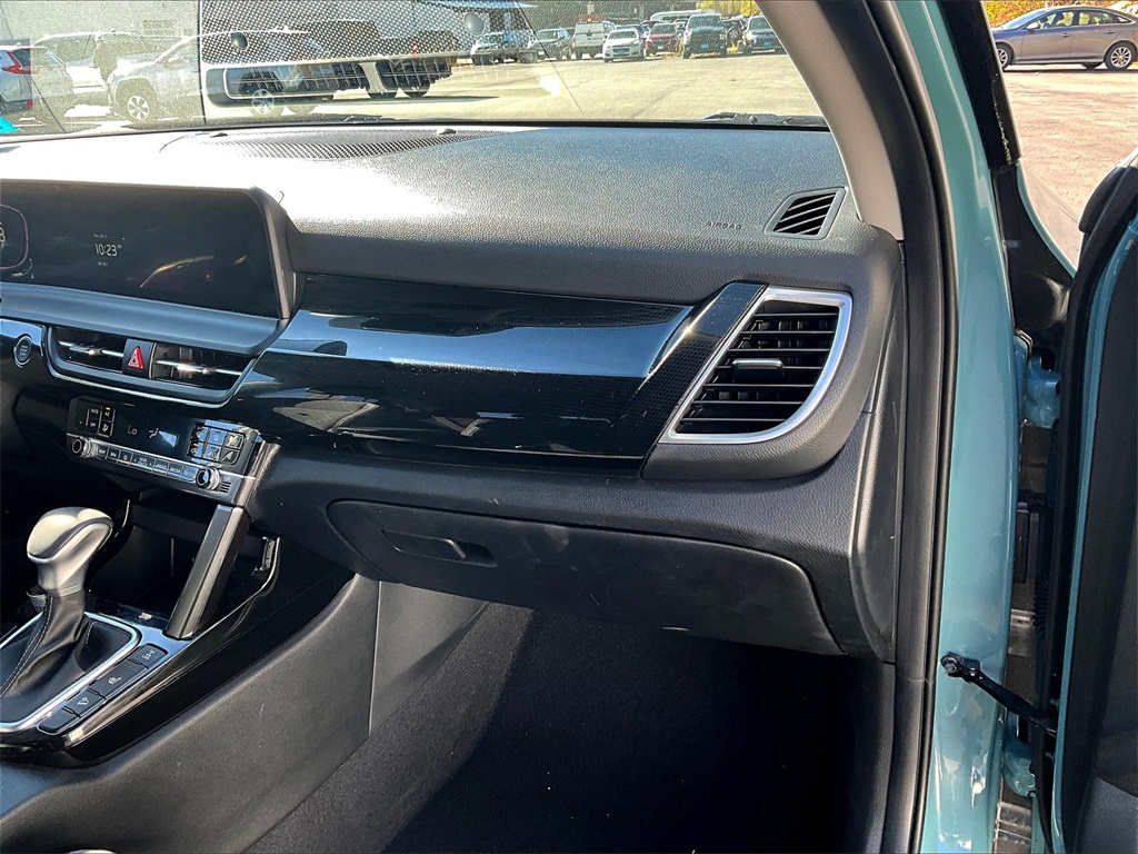 2025 Kia Seltos S photo 12
