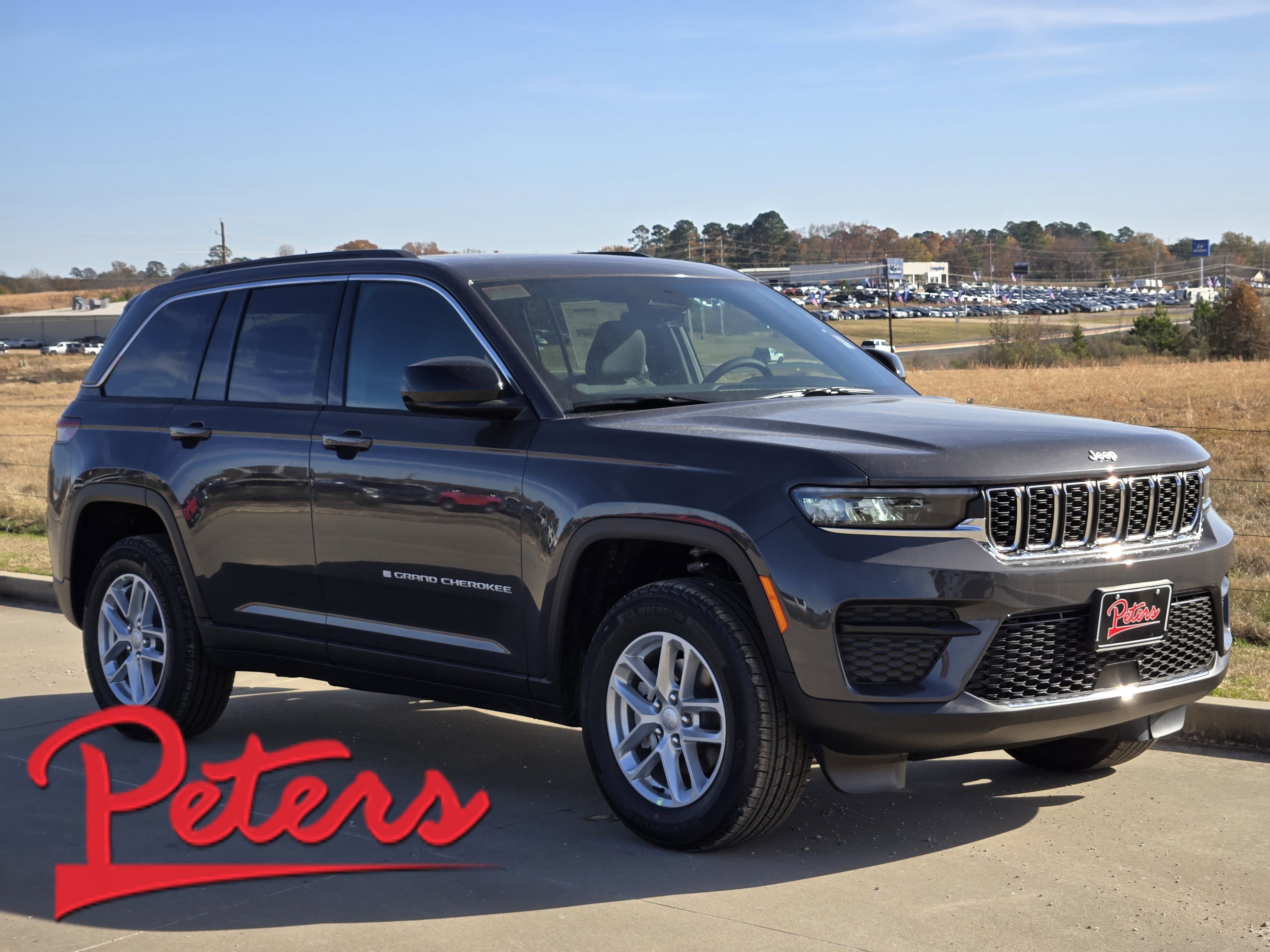 2025 Jeep Grand Cherokee Laredo's photo