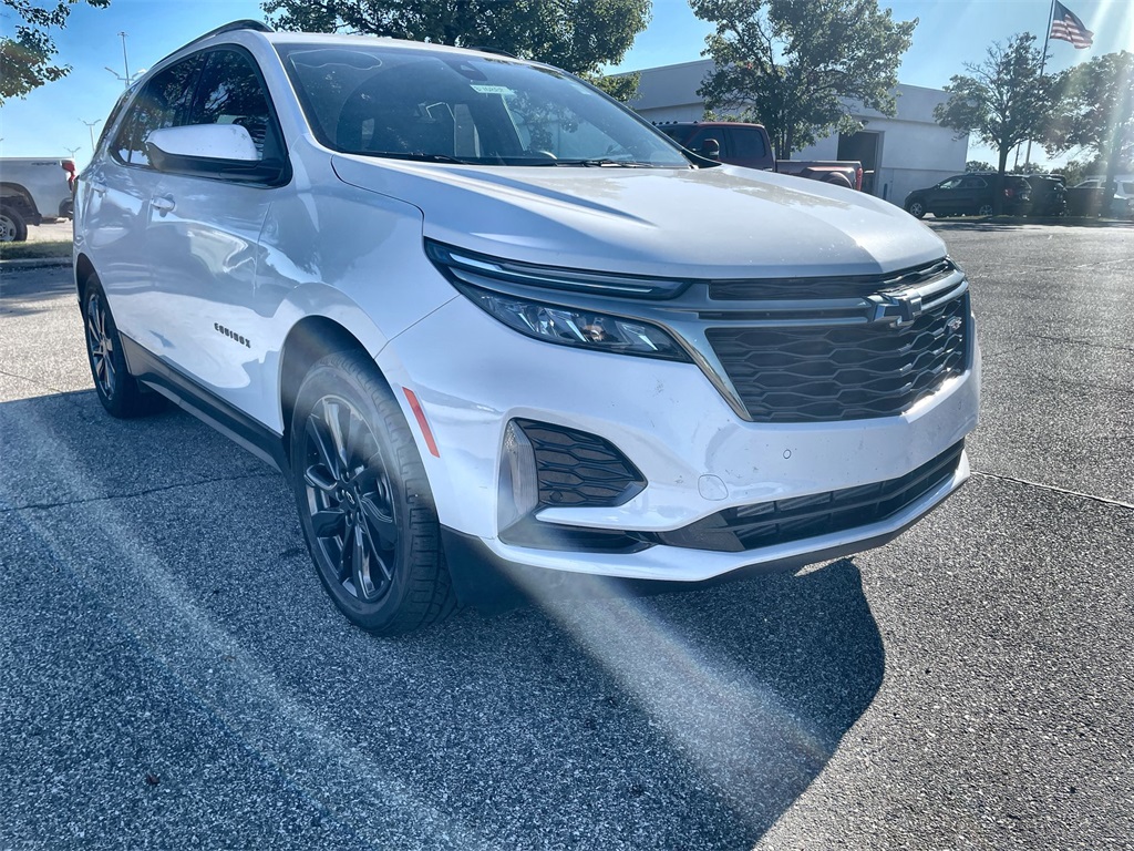 2022 Chevrolet Equinox RS photo 2