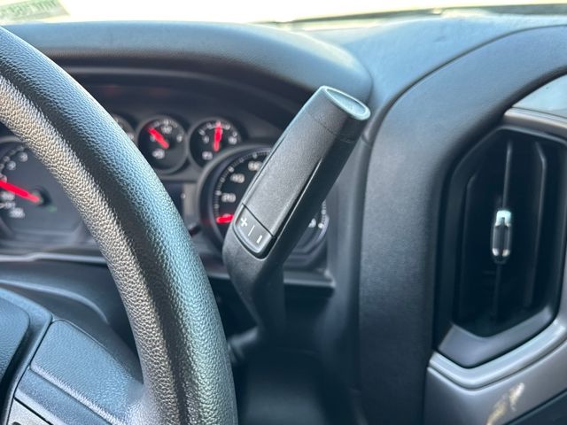 2023 Chevrolet Silverado 1500 Custom photo 15