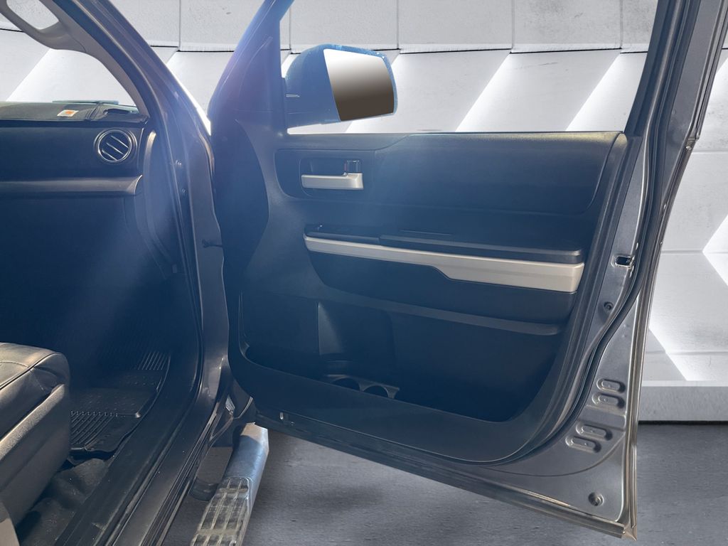 2021 Toyota Tundra SR5 CrewMax photo 13