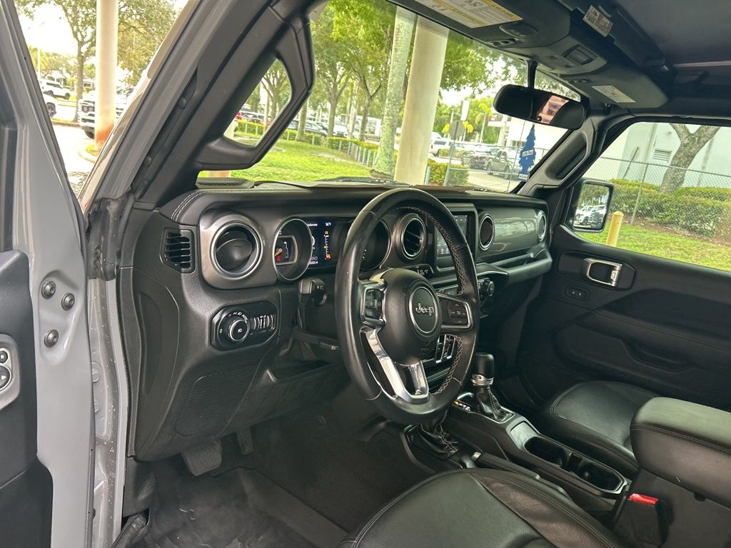 2021 Jeep Wrangler Unlimited Sahara photo 4