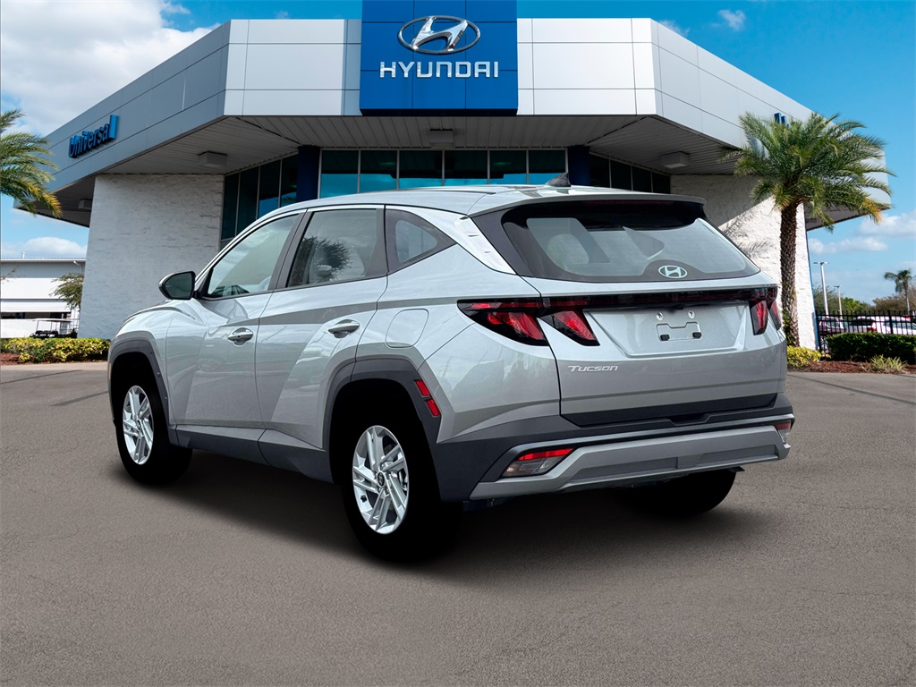 2026 Hyundai Tucson SE photo 2