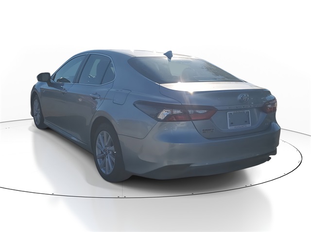 2022 Toyota Camry LE photo 3