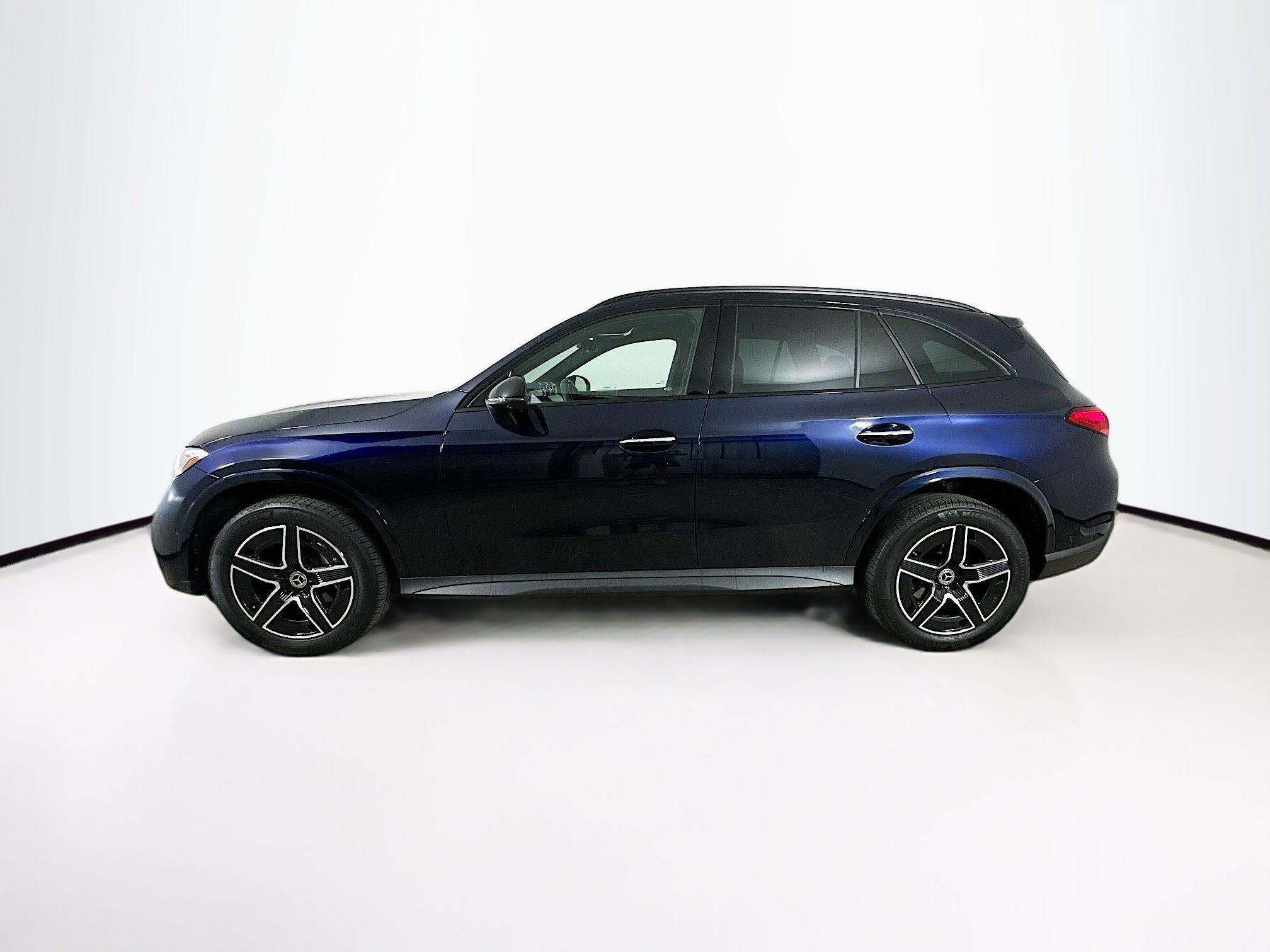2023 Mercedes Benz GLC 300 4MATIC photo 4