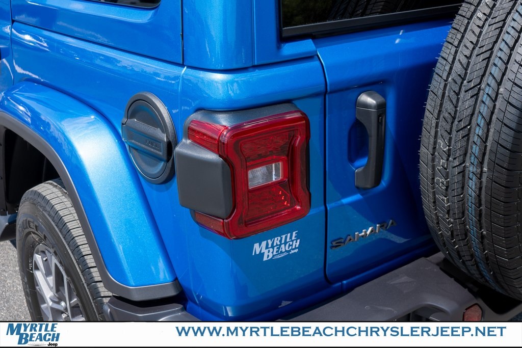 2025 Jeep Wrangler Sahara photo 12