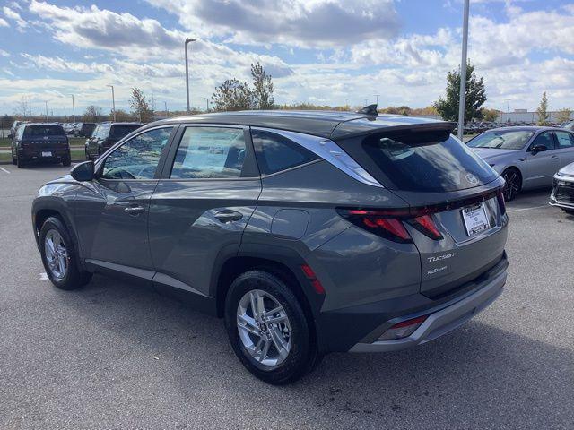 2026 Hyundai Tucson SE photo 3