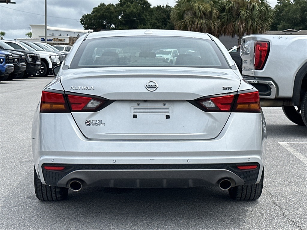 2022 Nissan Altima 2.5 SR photo 6