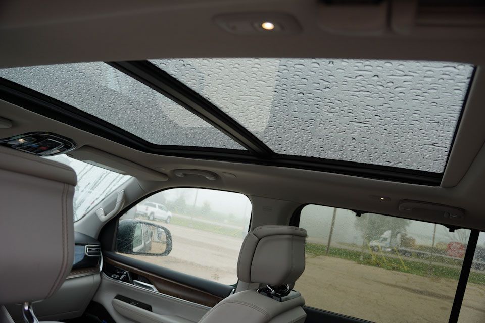 2024 Jeep Grand Wagoneer L Base photo 3