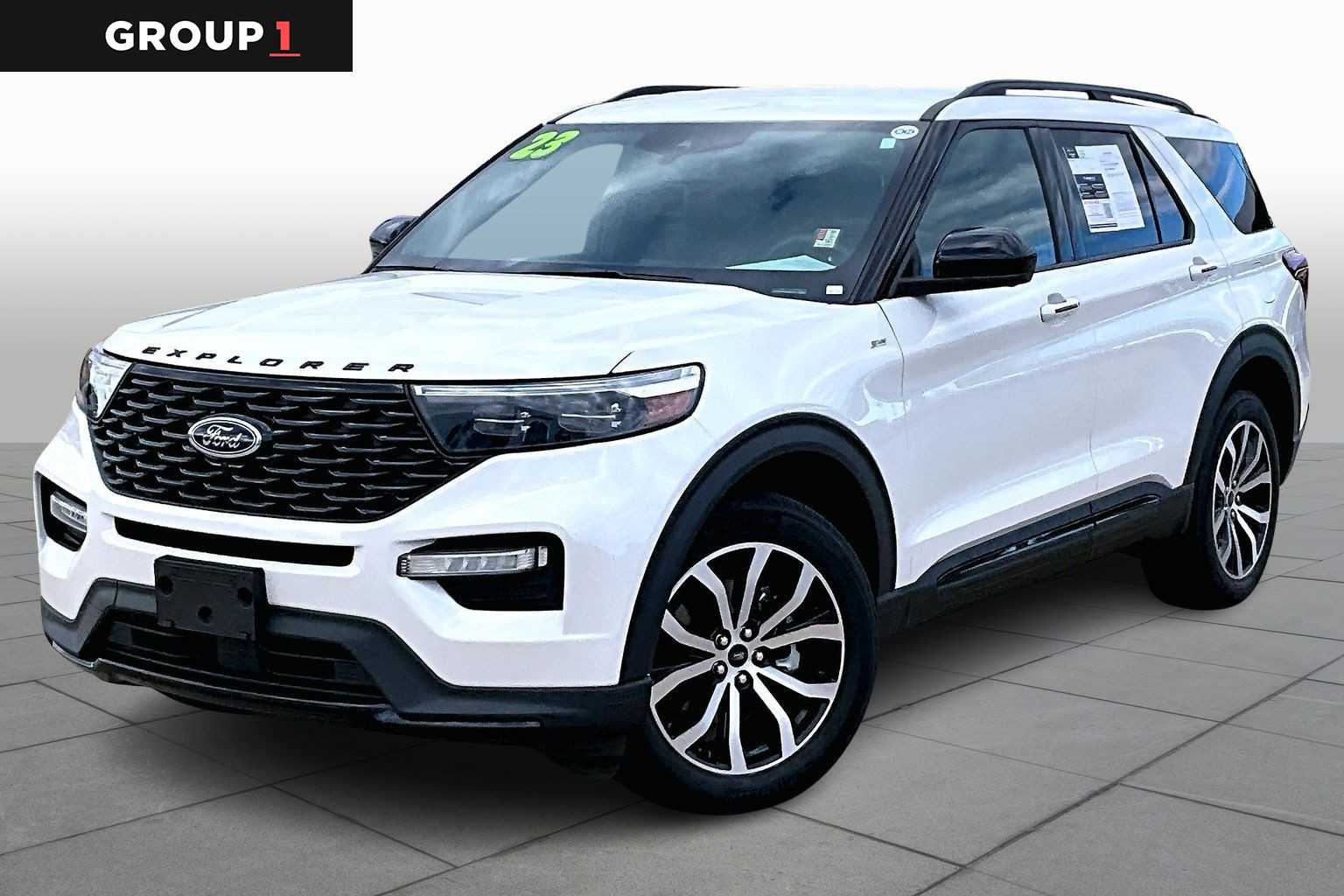 2023 Ford Explorer ST-LINE's photo