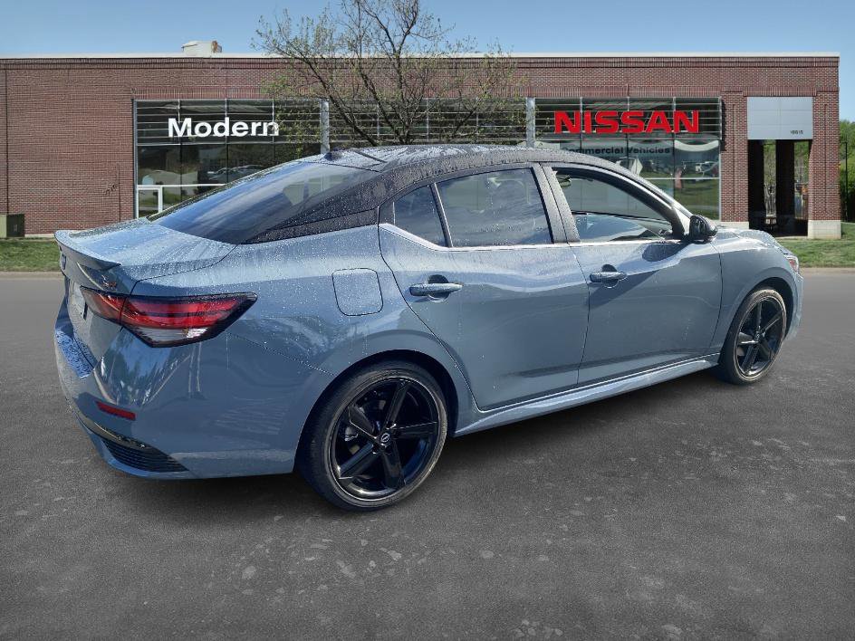 2025 Nissan Sentra SR photo 4