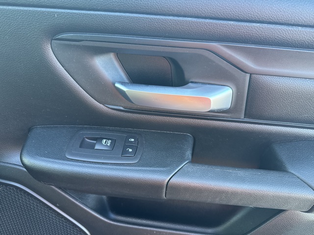 2019 Ram 1500 Tradesman photo 18
