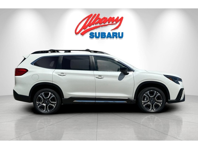 2025 Subaru Ascent Limited photo 3