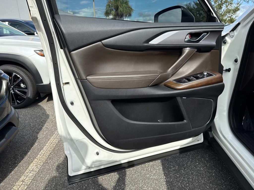 2021 Mazda CX-9 Signature photo 19