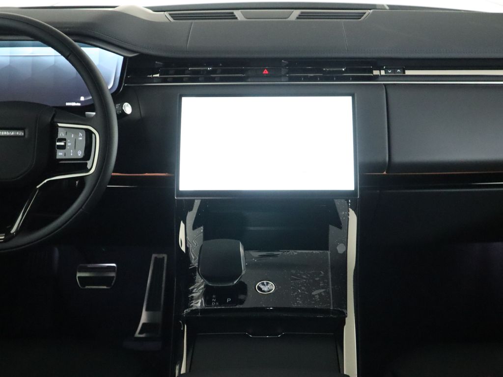2025 Land Rover Range Rover Sport SE photo 14